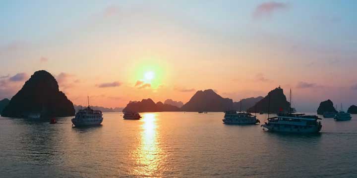 Sunrise at Halong Bay