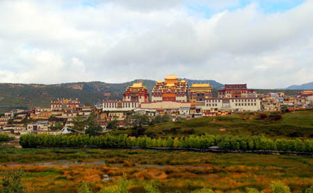 The place to talk to the spirits - Shangri-la Songzanlin Monastery