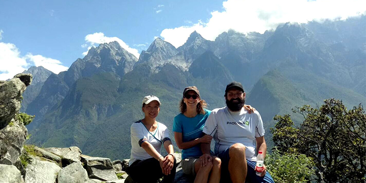 Tiger Leaping Gorge Hiking